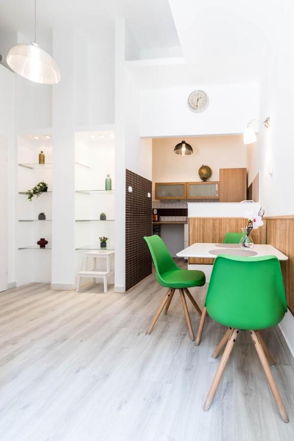Leda'S Apartment Next To The Danube And Fashion Street Budapest Exterior photo