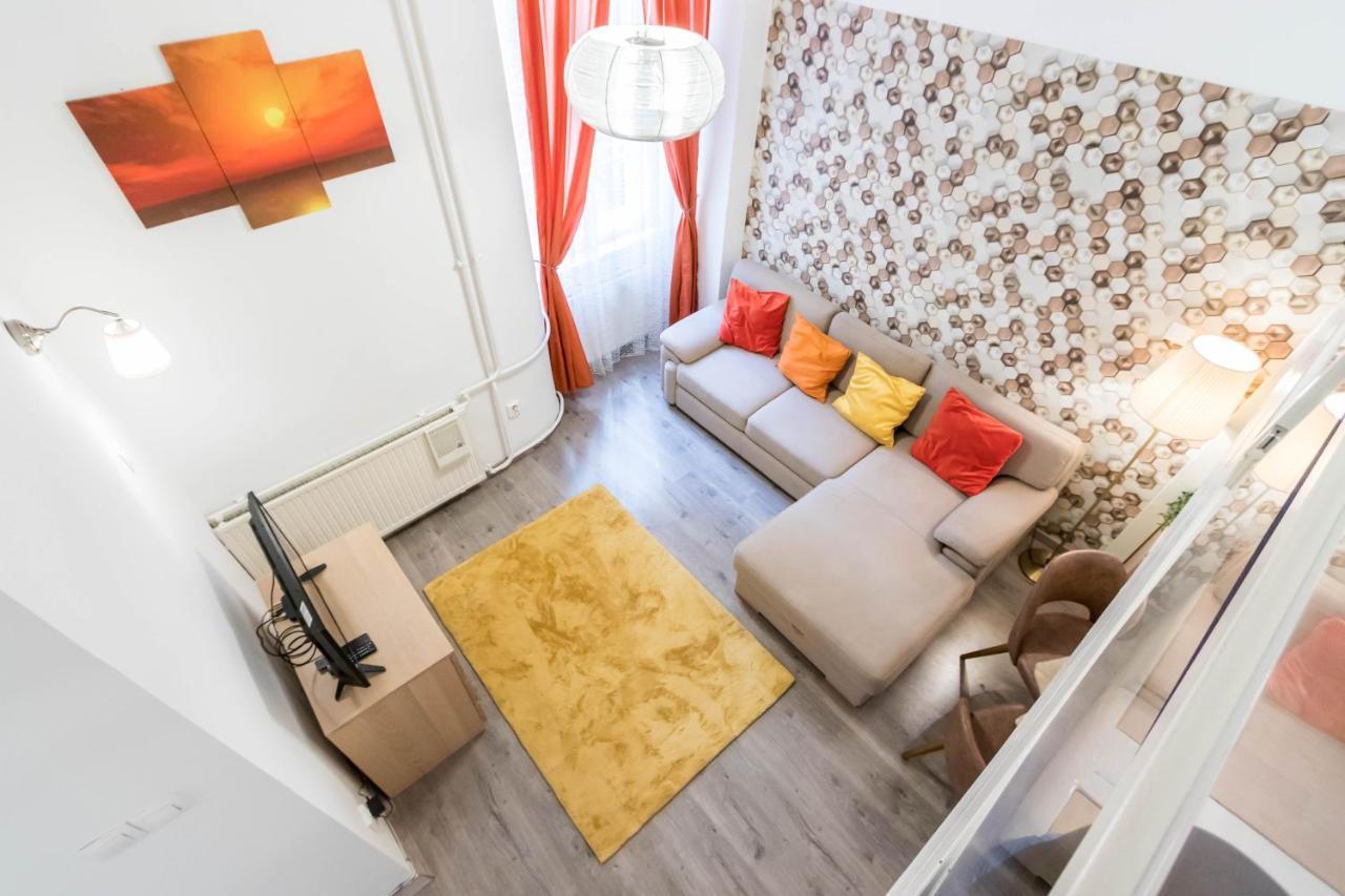 Leda'S Apartment Next To The Danube And Fashion Street Budapest Exterior photo